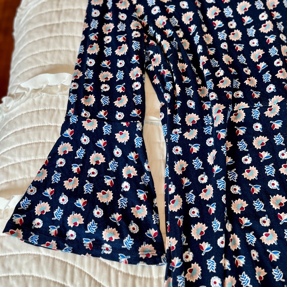 Boden Miriam A-Line Navy Floral Bell Sleeve Dress - Picture 11 of 12
